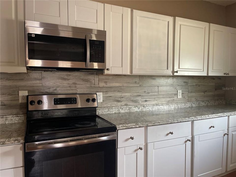 For Sale: $149,000 (3 beds, 2 baths, 1164 Square Feet)