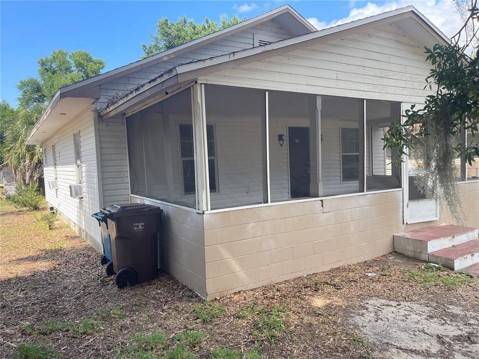 For Sale: $149,000 (3 beds, 2 baths, 1164 Square Feet)