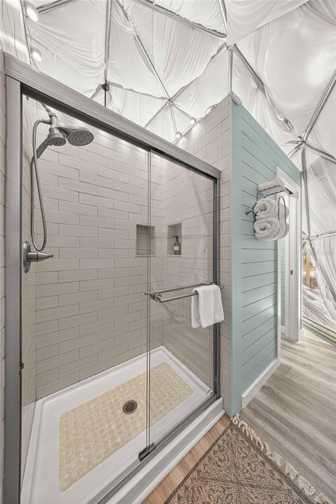 For Sale: $550,000 (1 beds, 1 baths, 477 Square Feet)