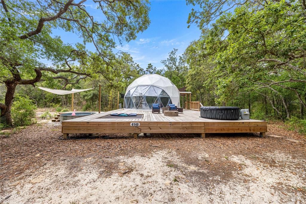 For Sale: $550,000 (1 beds, 1 baths, 477 Square Feet)
