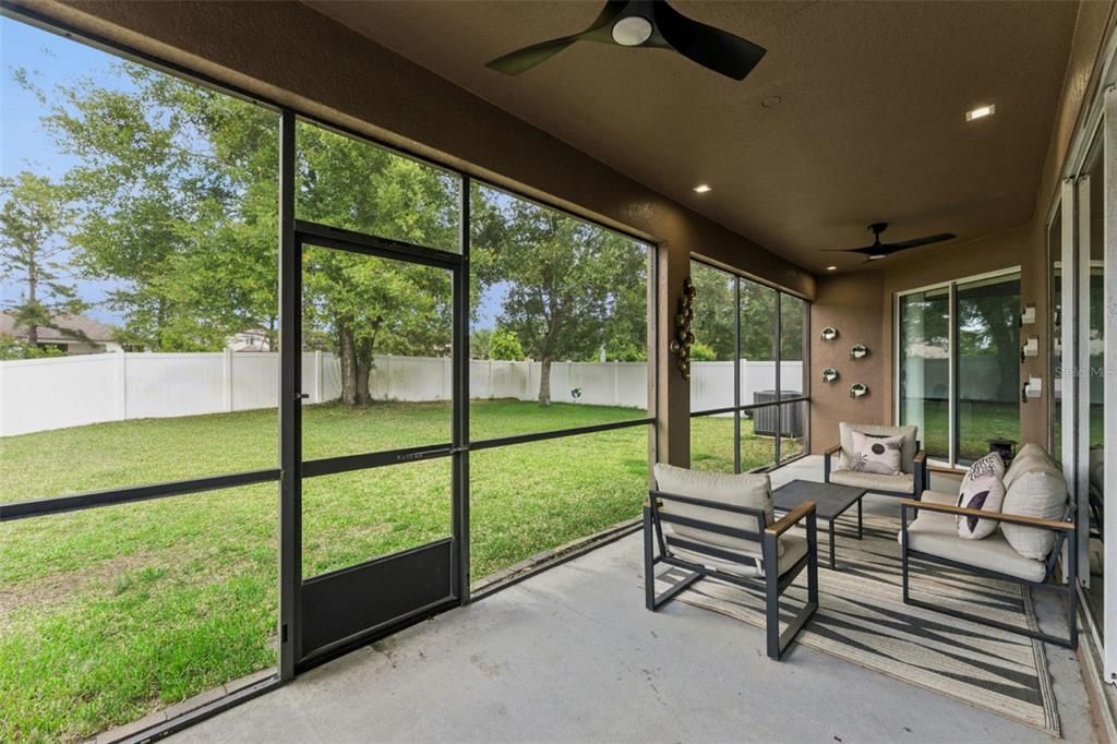 Active With Contract: $415,000 (3 beds, 2 baths, 1901 Square Feet)