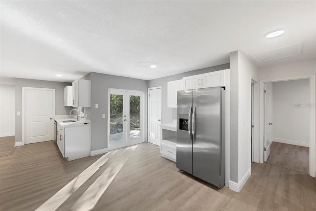 For Sale: $295,900 (4 beds, 2 baths, 1282 Square Feet)
