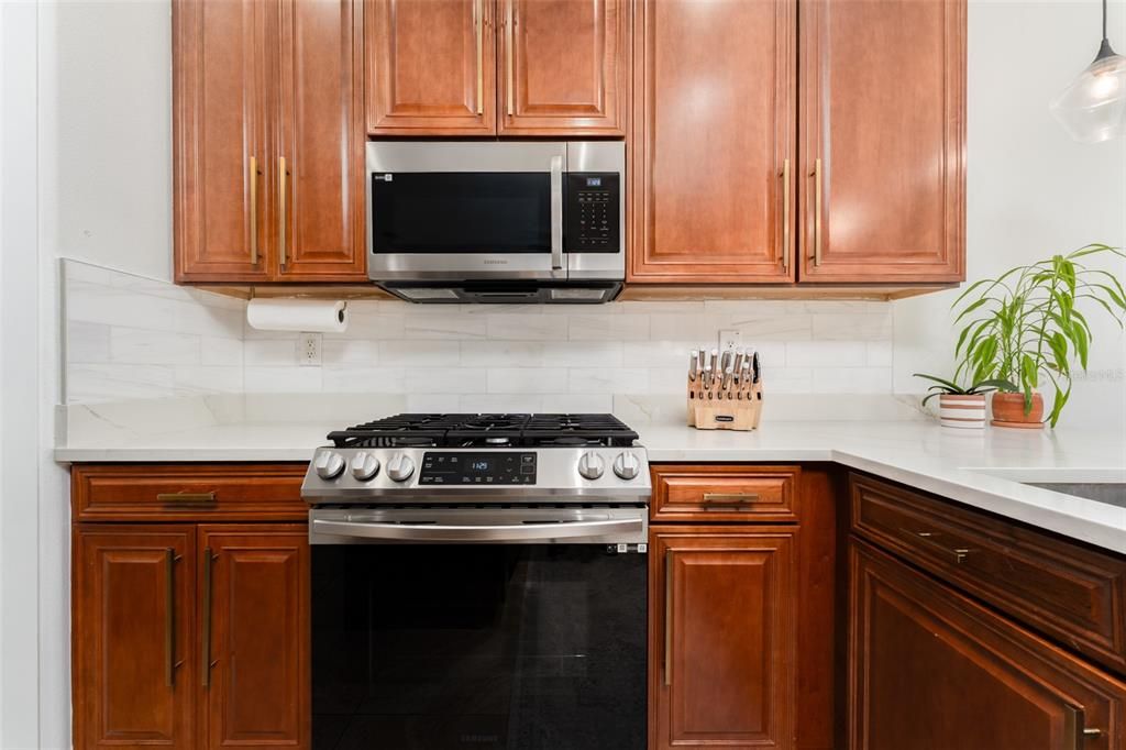 Activo con contrato: $465,000 (3 camas, 2 baños, 2022 Pies cuadrados)