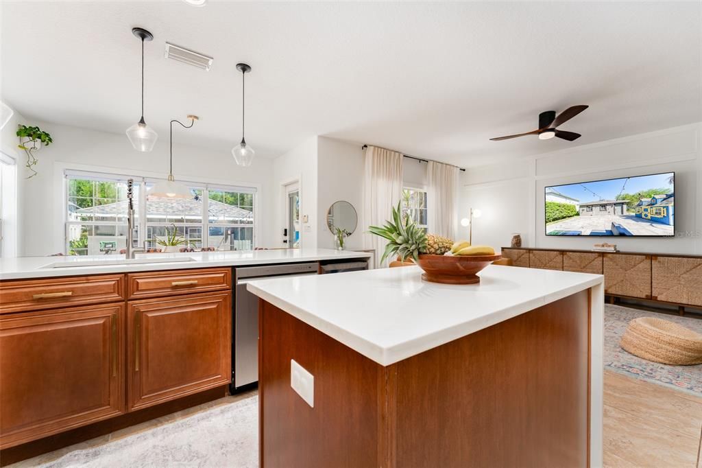 Activo con contrato: $465,000 (3 camas, 2 baños, 2022 Pies cuadrados)