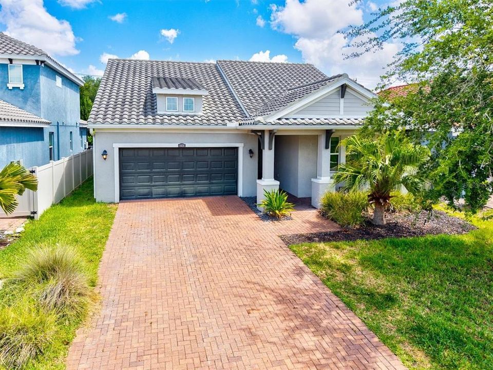 For Sale: $615,000 (4 beds, 3 baths, 2370 Square Feet)