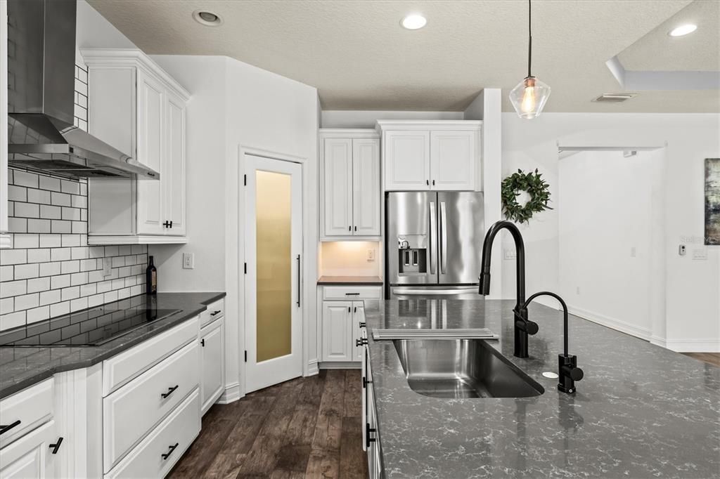 For Sale: $615,000 (4 beds, 3 baths, 2370 Square Feet)