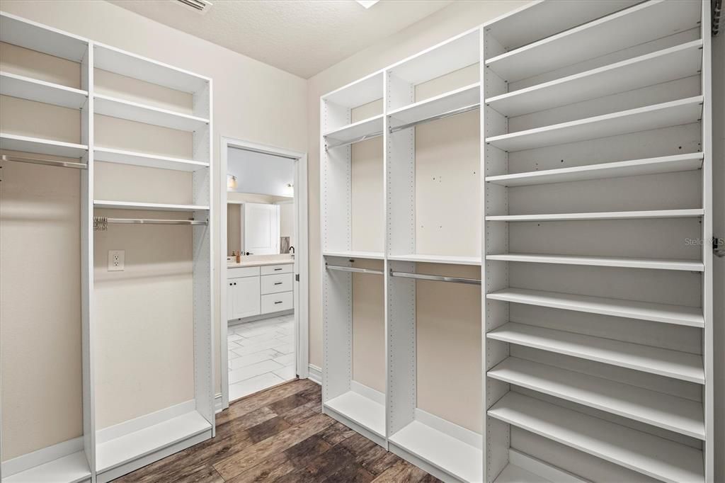 For Sale: $615,000 (4 beds, 3 baths, 2370 Square Feet)