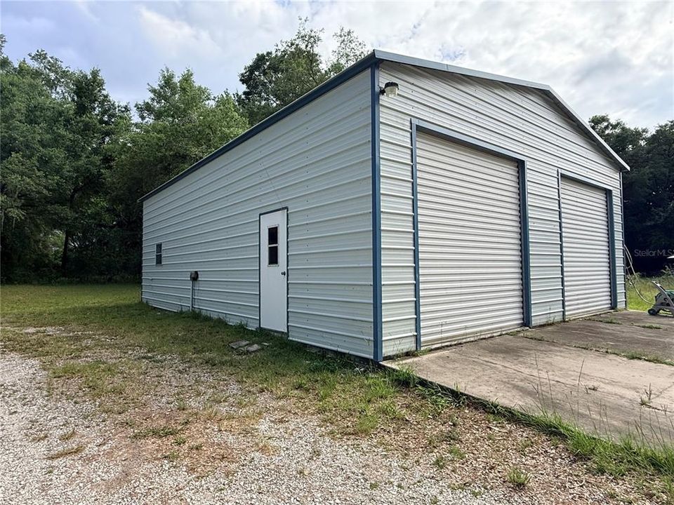 For Sale: $289,000 (2 beds, 1 baths, 1020 Square Feet)