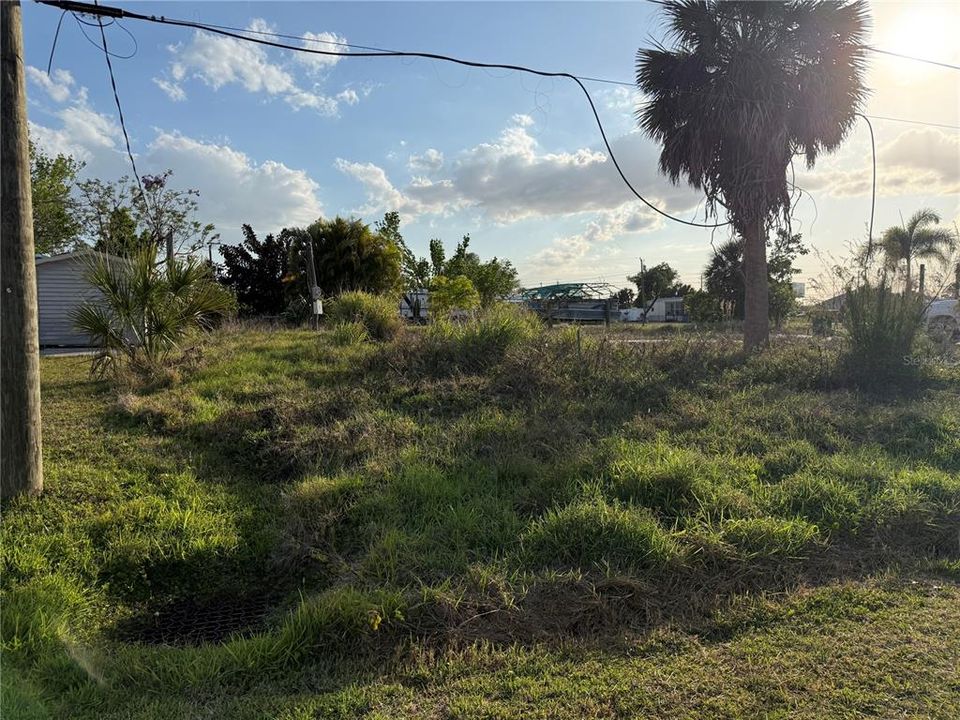 待售: $129,900 (0.19 acres)