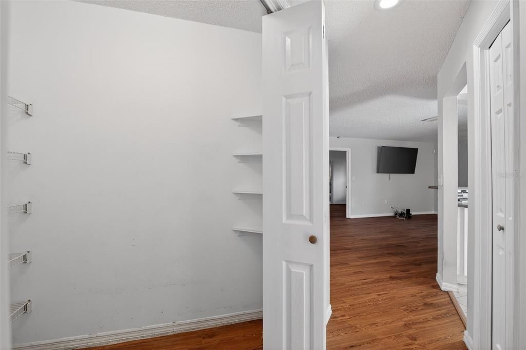 For Sale: $170,000 (2 beds, 2 baths, 1473 Square Feet)