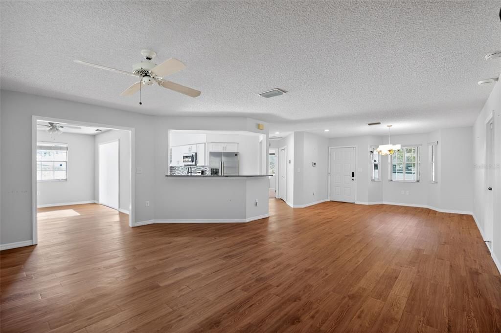 For Sale: $170,000 (2 beds, 2 baths, 1473 Square Feet)