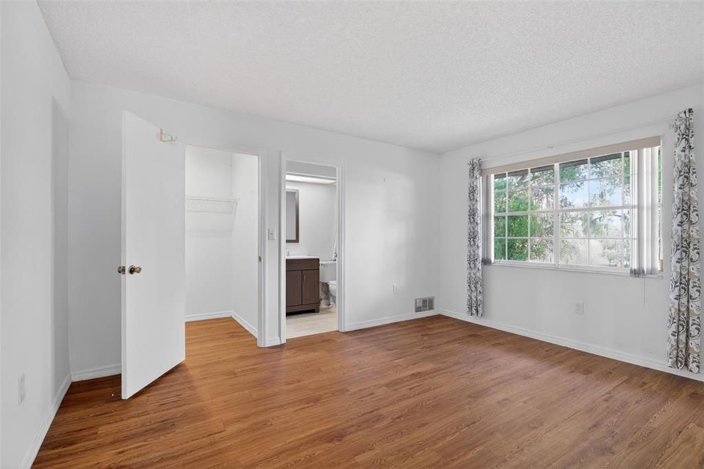 For Sale: $170,000 (2 beds, 2 baths, 1473 Square Feet)