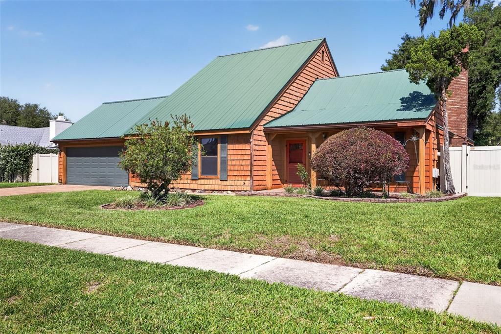 Active With Contract: $359,900 (4 beds, 2 baths, 1945 Square Feet)