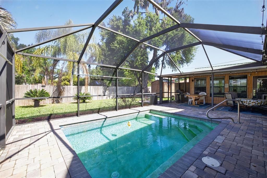 Active With Contract: $359,900 (4 beds, 2 baths, 1945 Square Feet)