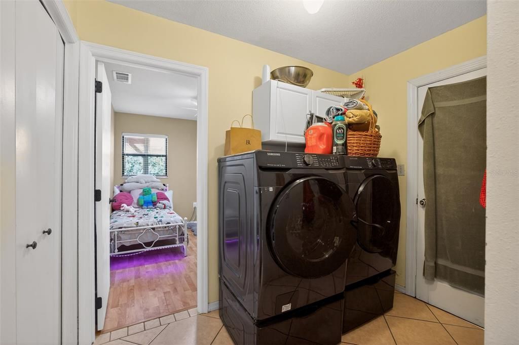 Active With Contract: $359,900 (4 beds, 2 baths, 1945 Square Feet)