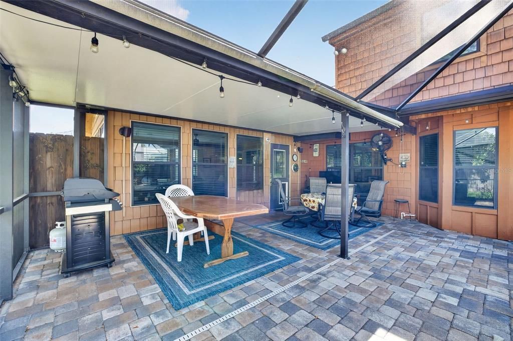Active With Contract: $359,900 (4 beds, 2 baths, 1945 Square Feet)