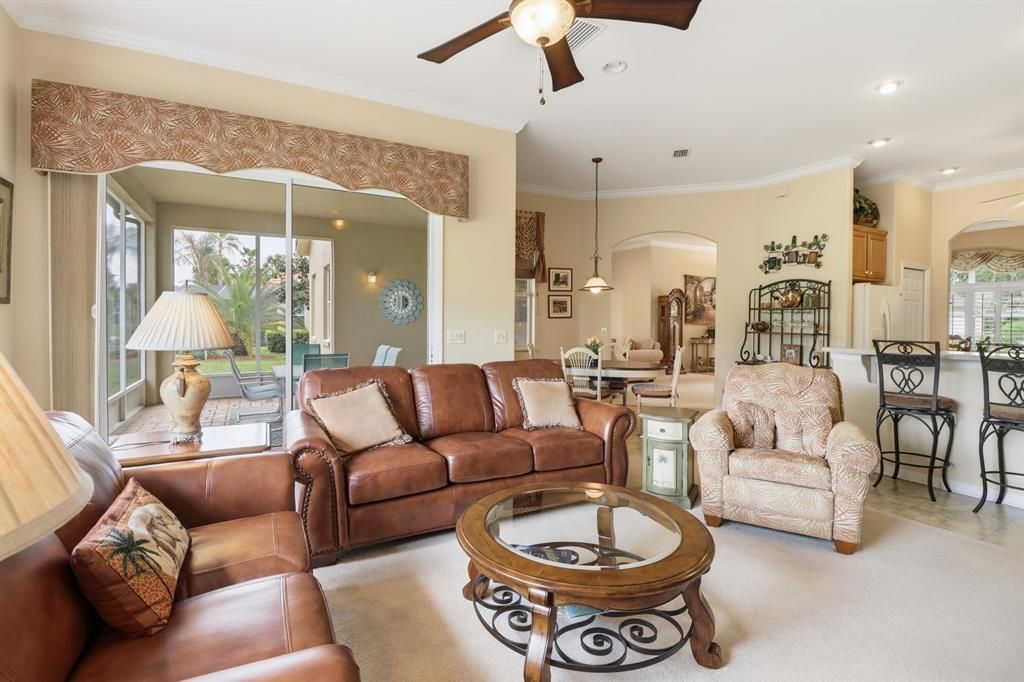 For Sale: $499,000 (3 beds, 2 baths, 2338 Square Feet)