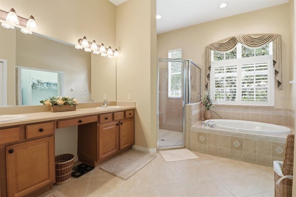 For Sale: $499,000 (3 beds, 2 baths, 2338 Square Feet)