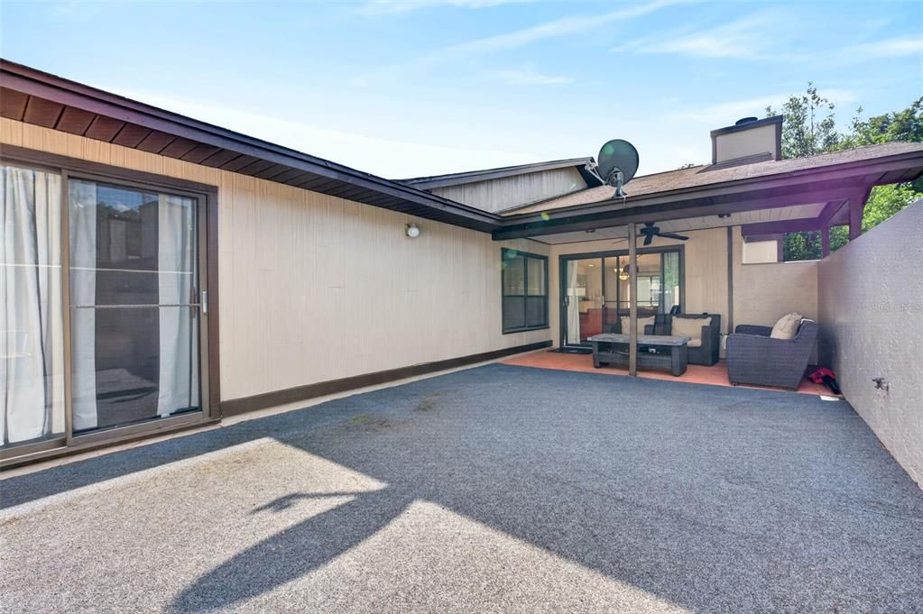 For Sale: $183,999 (2 beds, 2 baths, 1331 Square Feet)