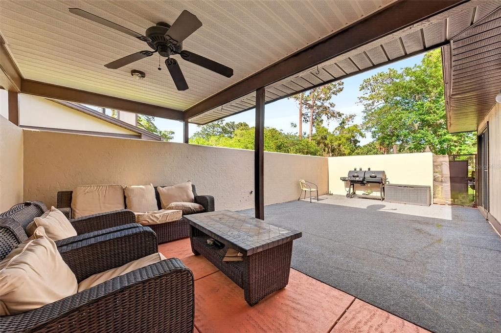 For Sale: $183,999 (2 beds, 2 baths, 1331 Square Feet)