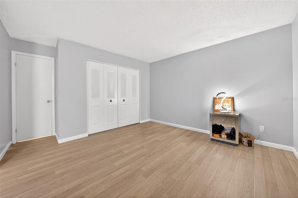 For Sale: $183,999 (2 beds, 2 baths, 1331 Square Feet)