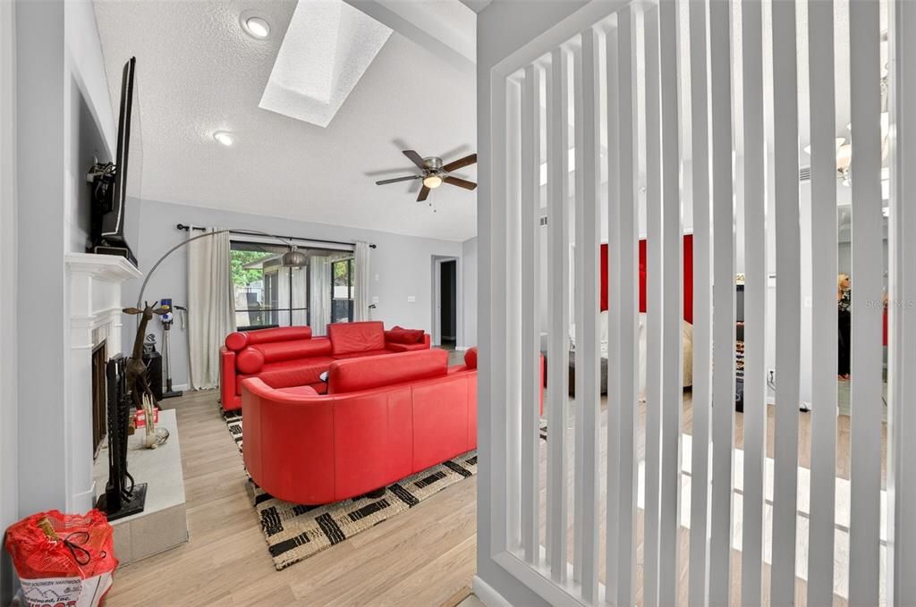 For Sale: $183,999 (2 beds, 2 baths, 1331 Square Feet)