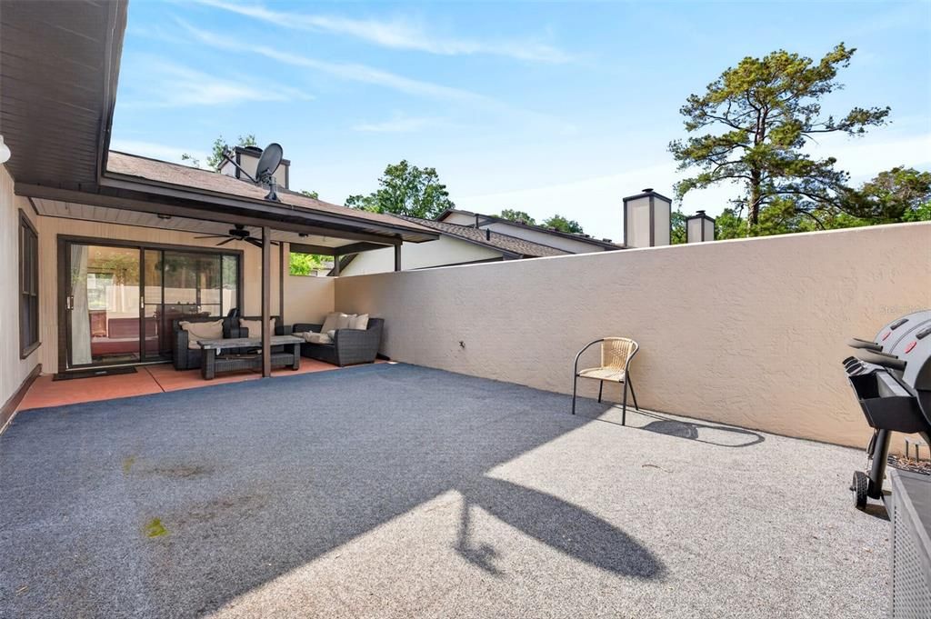 For Sale: $183,999 (2 beds, 2 baths, 1331 Square Feet)