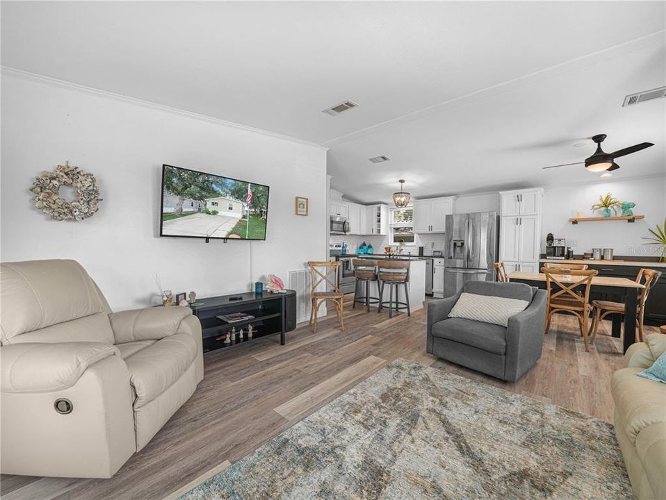 En Venta: $215,000 (2 camas, 2 baños, 1104 Pies cuadrados)