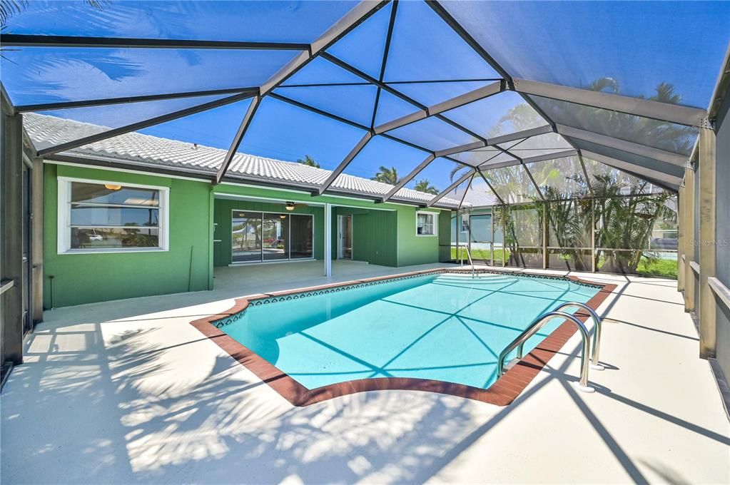 En Venta: $624,900 (3 camas, 2 baños, 1370 Pies cuadrados)