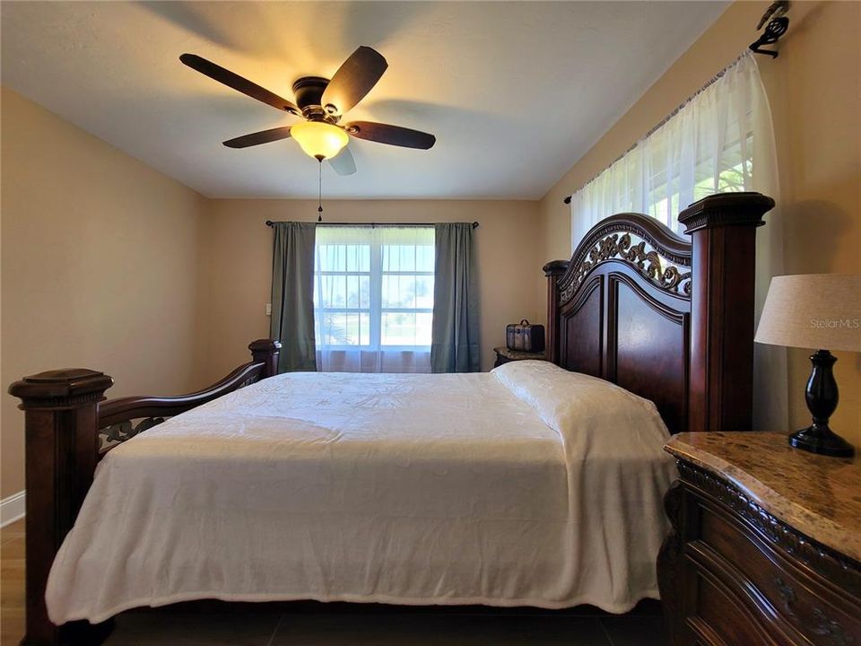 En Venta: $624,900 (3 camas, 2 baños, 1370 Pies cuadrados)