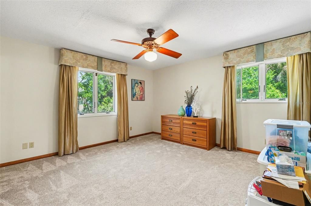 For Sale: $2,000,000 (5 beds, 3 baths, 3645 Square Feet)
