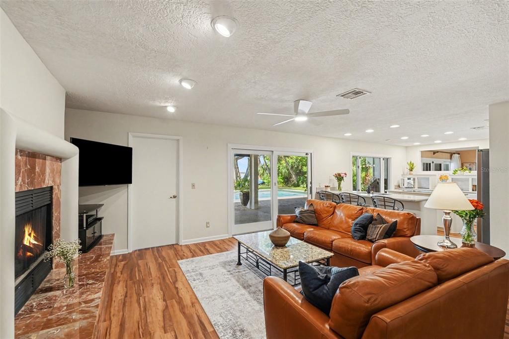 For Sale: $2,000,000 (5 beds, 3 baths, 3645 Square Feet)