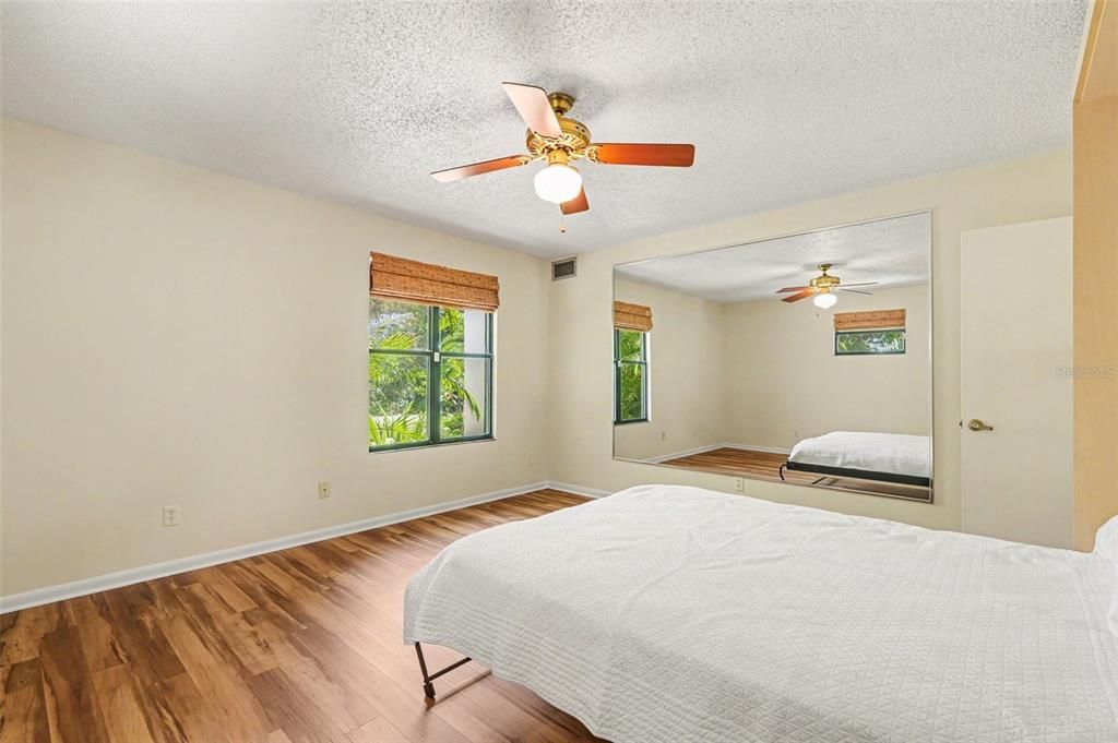For Sale: $2,000,000 (5 beds, 3 baths, 3645 Square Feet)