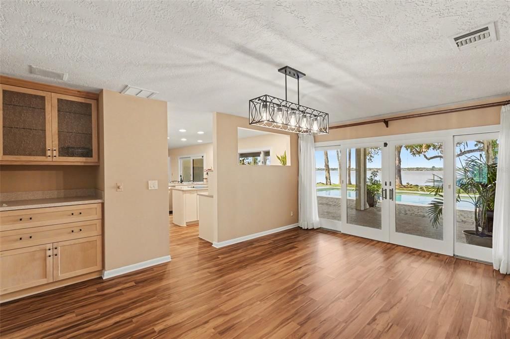 For Sale: $2,000,000 (5 beds, 3 baths, 3645 Square Feet)