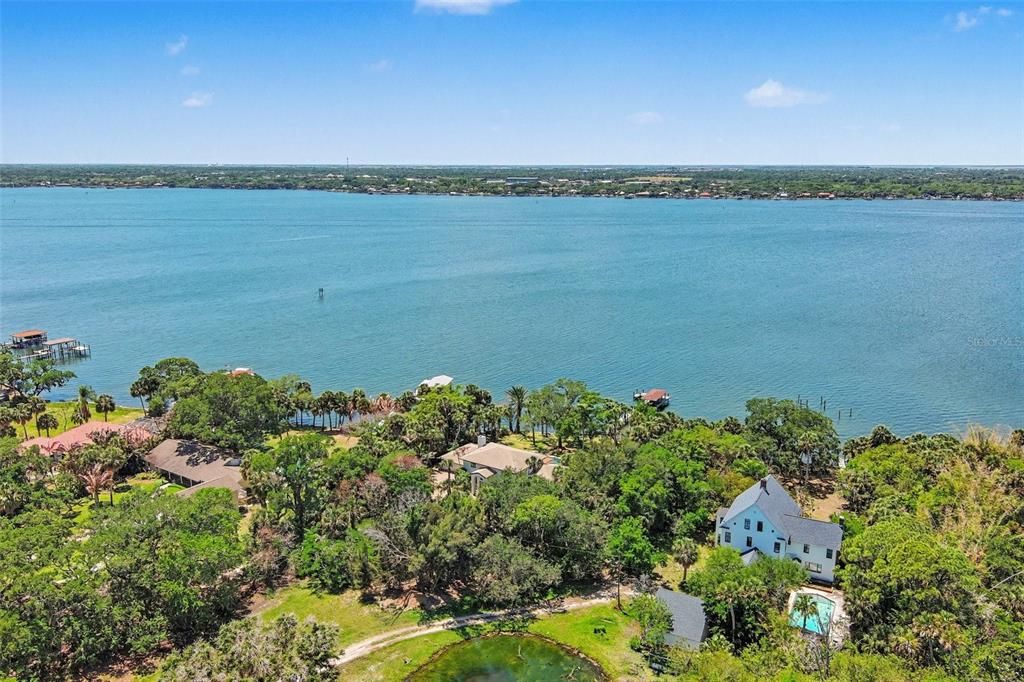 For Sale: $2,000,000 (5 beds, 3 baths, 3645 Square Feet)