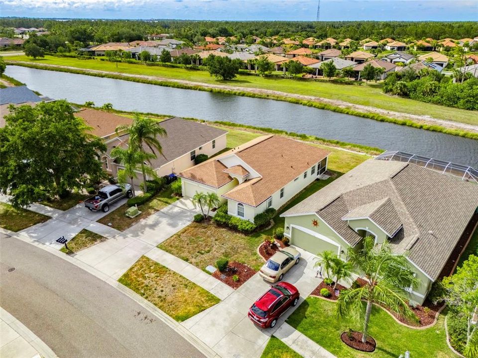 Activo con contrato: $275,000 (3 camas, 2 baños, 1743 Pies cuadrados)