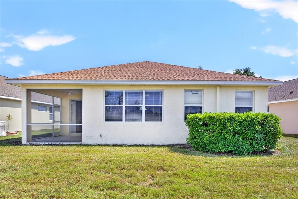 Activo con contrato: $275,000 (3 camas, 2 baños, 1743 Pies cuadrados)
