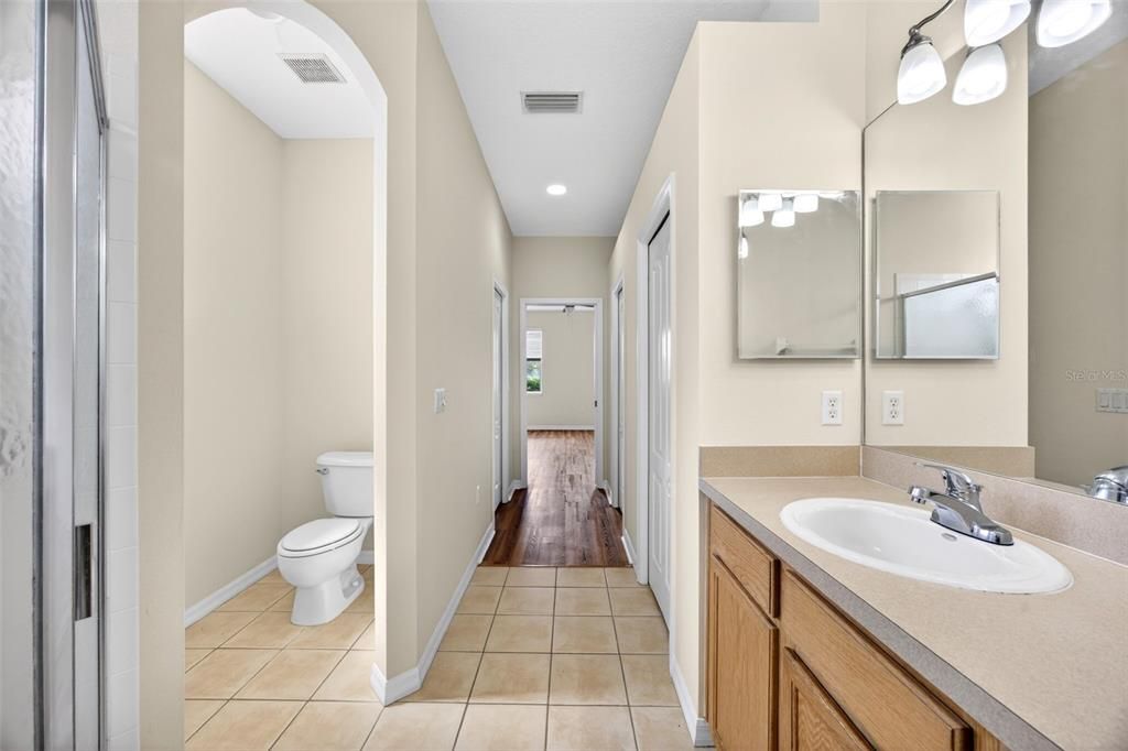 Activo con contrato: $275,000 (3 camas, 2 baños, 1743 Pies cuadrados)