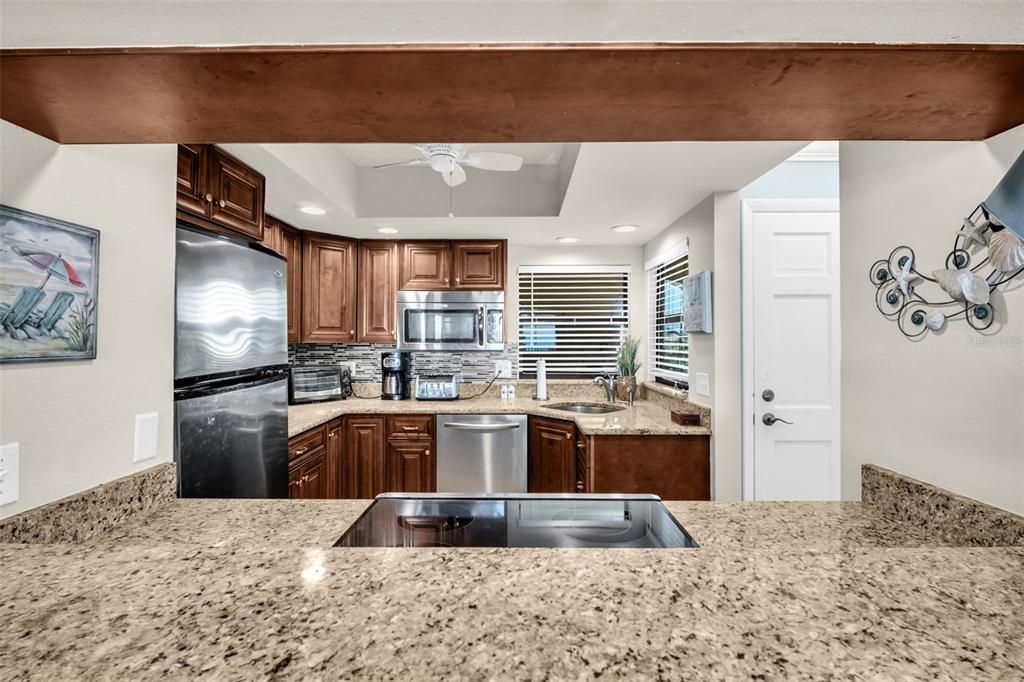 For Sale: $825,000 (2 beds, 2 baths, 1050 Square Feet)