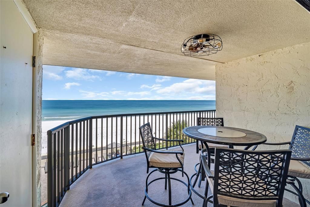 For Sale: $825,000 (2 beds, 2 baths, 1050 Square Feet)