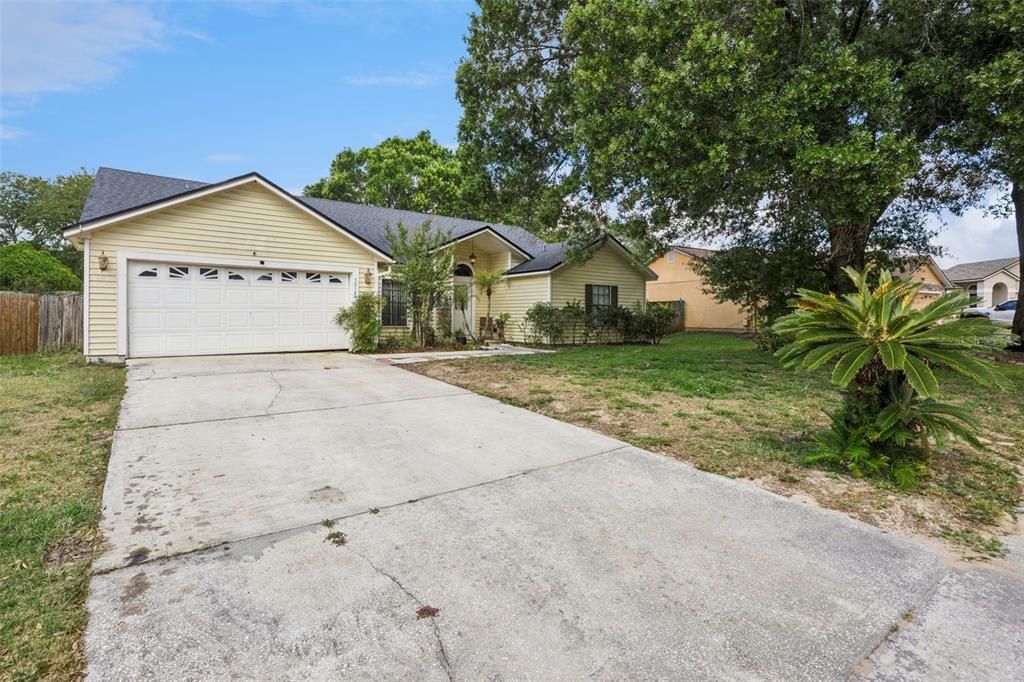 Active With Contract: $350,000 (4 beds, 2 baths, 1767 Square Feet)