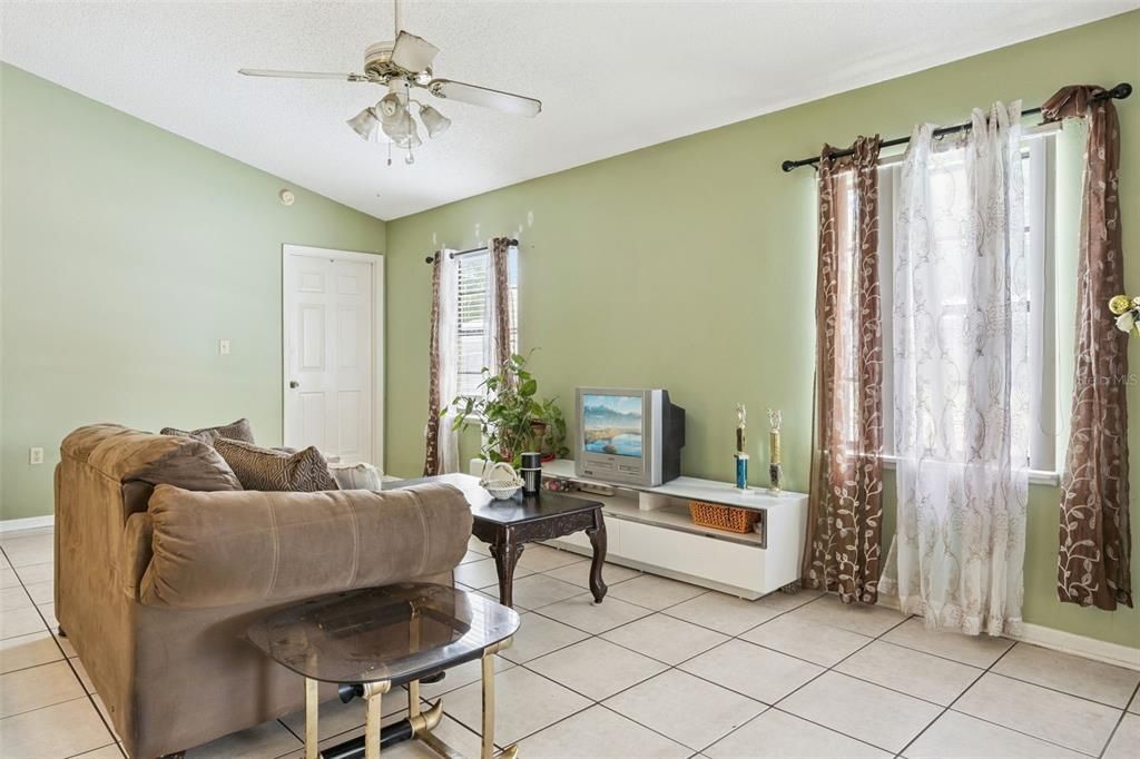 Active With Contract: $350,000 (4 beds, 2 baths, 1767 Square Feet)