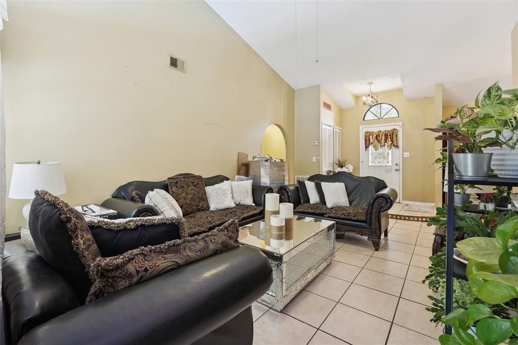 Active With Contract: $350,000 (4 beds, 2 baths, 1767 Square Feet)