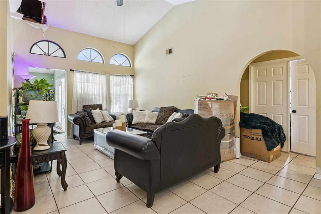 Active With Contract: $350,000 (4 beds, 2 baths, 1767 Square Feet)