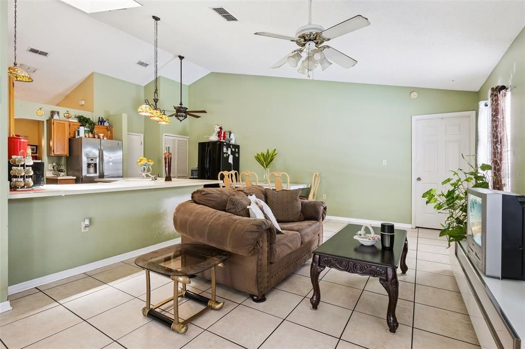 Active With Contract: $350,000 (4 beds, 2 baths, 1767 Square Feet)