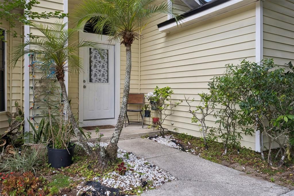 Active With Contract: $350,000 (4 beds, 2 baths, 1767 Square Feet)