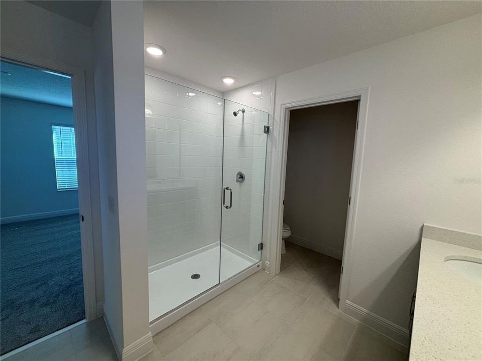 Под контрактом: $485,990 (4 спален, 2 ванн, 2536 Квадратных фут)
