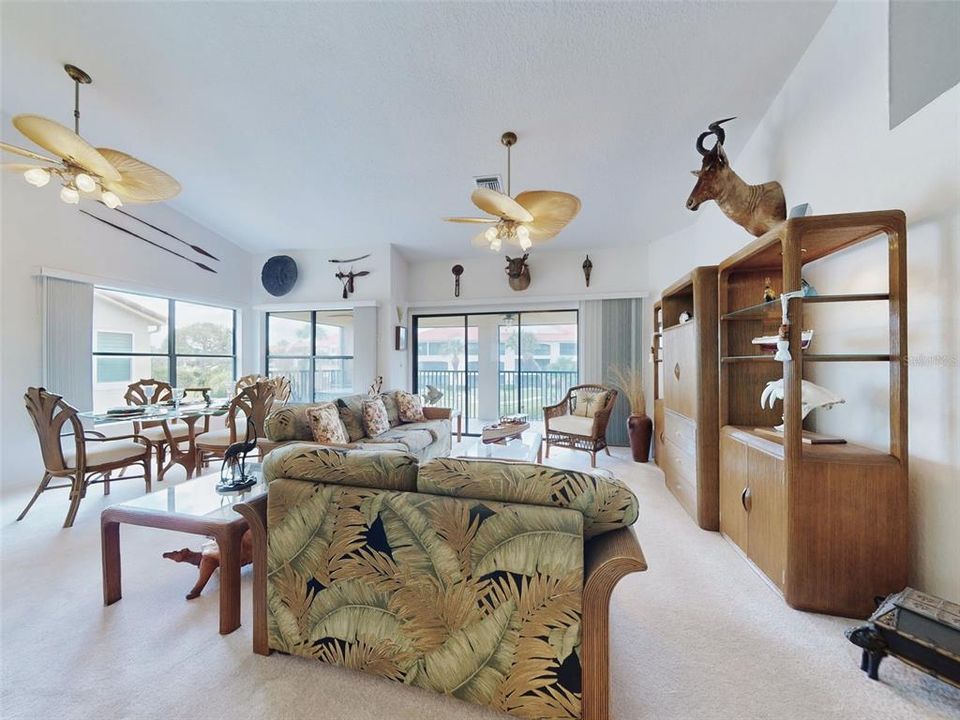 Activo con contrato: $450,000 (3 camas, 2 baños, 1704 Pies cuadrados)