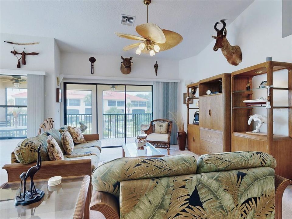 Activo con contrato: $450,000 (3 camas, 2 baños, 1704 Pies cuadrados)