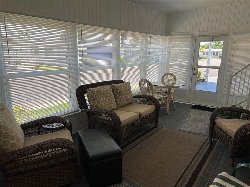 Active With Contract: $159,000 (2 beds, 2 baths, 1124 Square Feet)